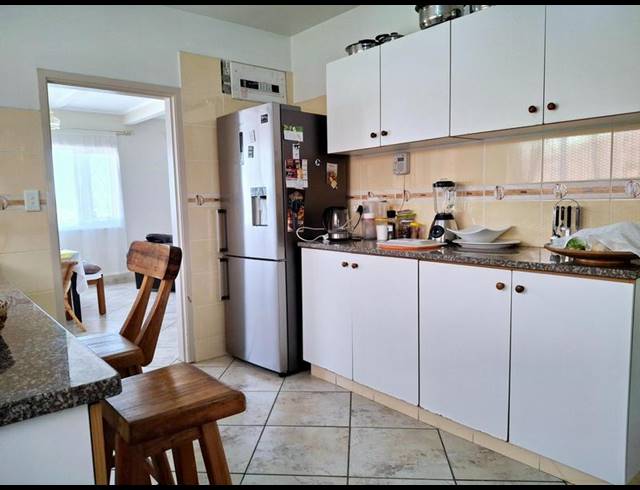 3 BEDROOM HOUSE FOR SALE IN BLUFF